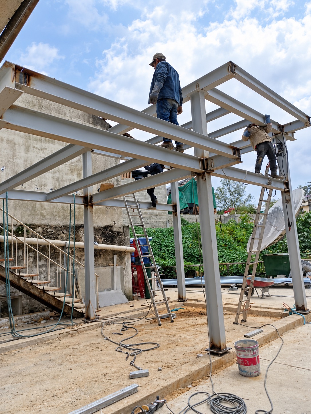 Montaje de estructura metálica